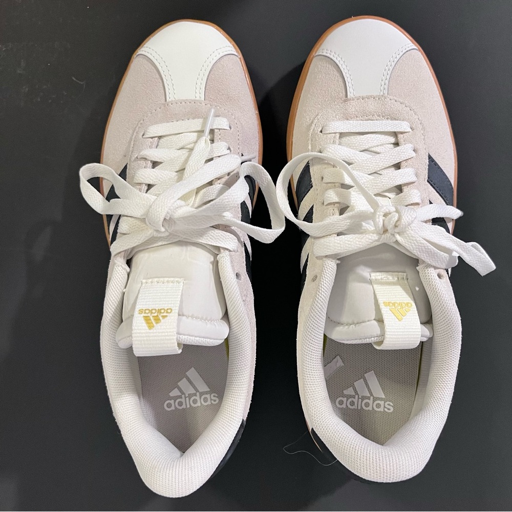Adidas Womens Run 70s 2.0 Atheletic Shoes White Black Gum Size 8 - Picture 7 of 10